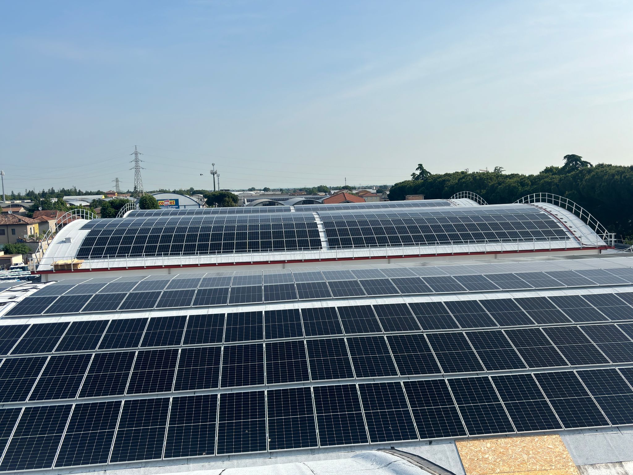 Impianto fotovoltaico 999 kWp capannone industriale